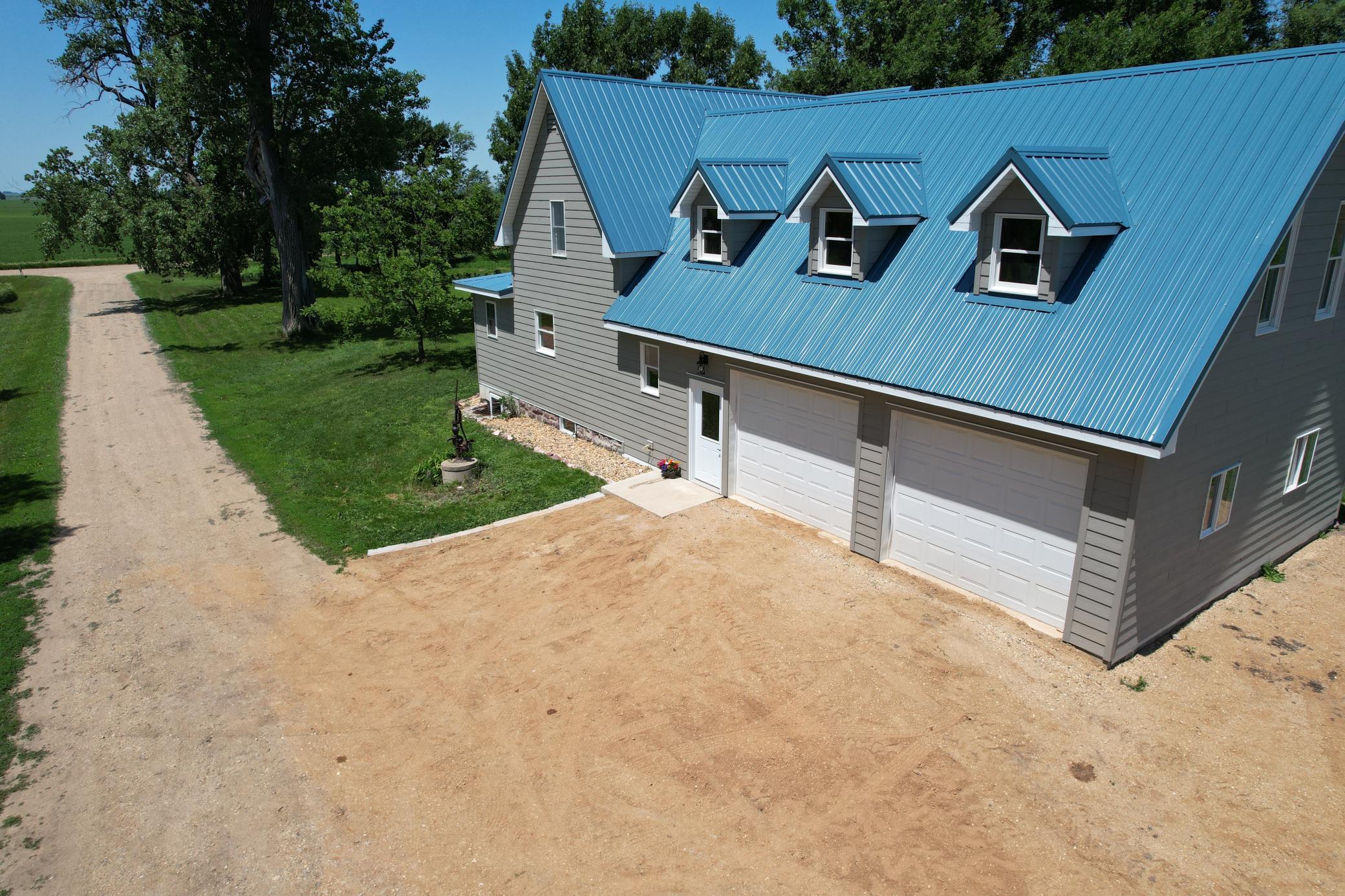 2032 70th Avenue Pipestone, MN 56164 - Photo 3 of 34