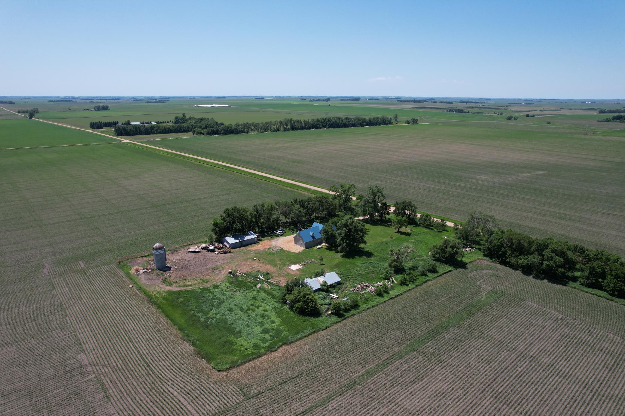 2032 70th Avenue Pipestone, MN 56164 - Photo 32 of 34