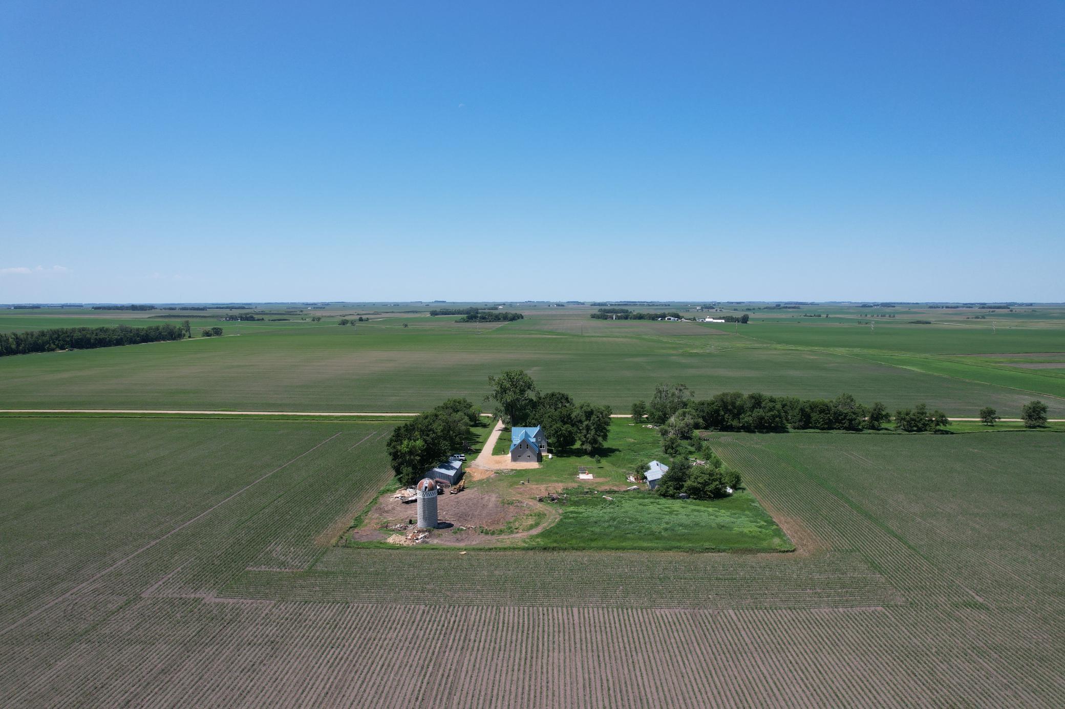 2032 70th Avenue Pipestone, MN 56164 - Photo 33 of 34