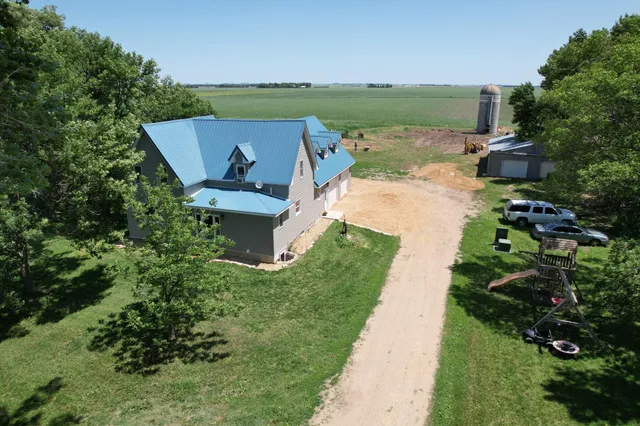 $334,000 | 2032 70th Avenue, Pipestone, MN 56164