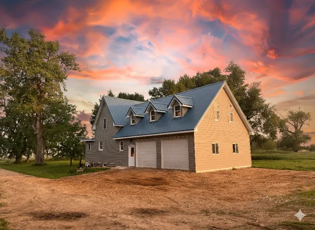 $334,000 | 2032 70th Avenue, Pipestone, MN 56164