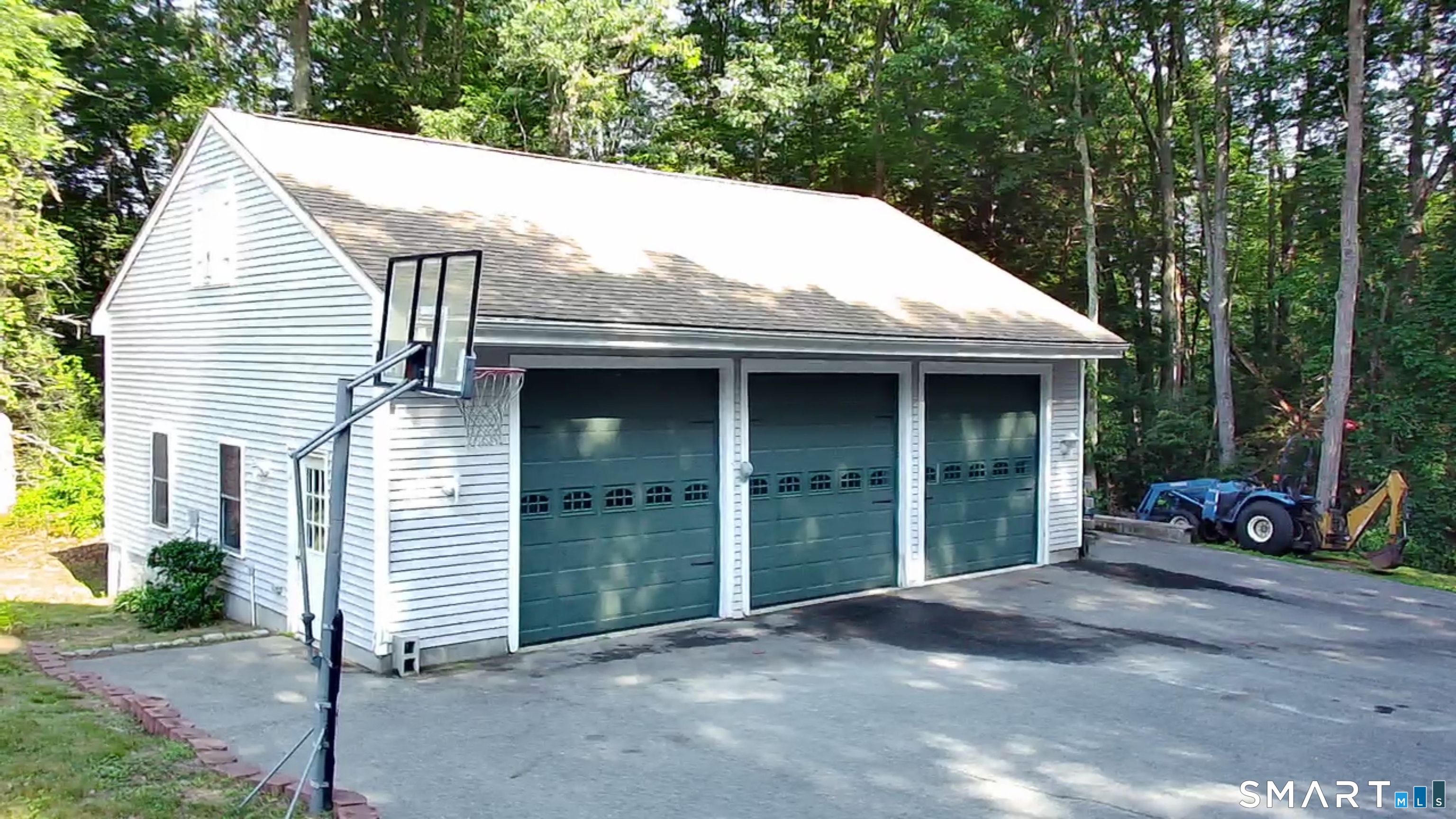 34 Angel Road Glocester, RI 02814 - Photo 6 of 32 Gallery Image 6