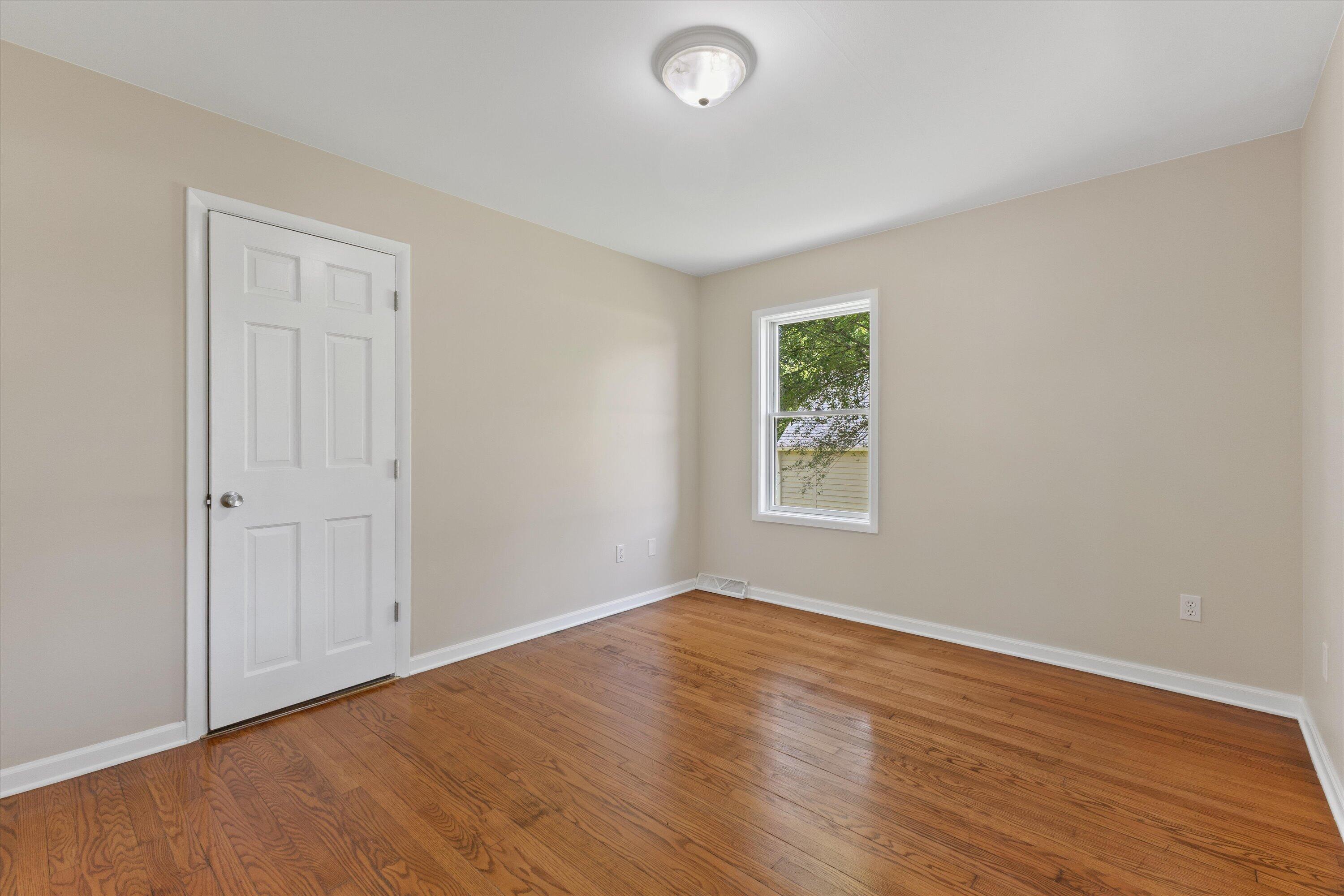 340 Old Green Bay Road Somers, WI 53144 - Photo 19 of 55 Living Room