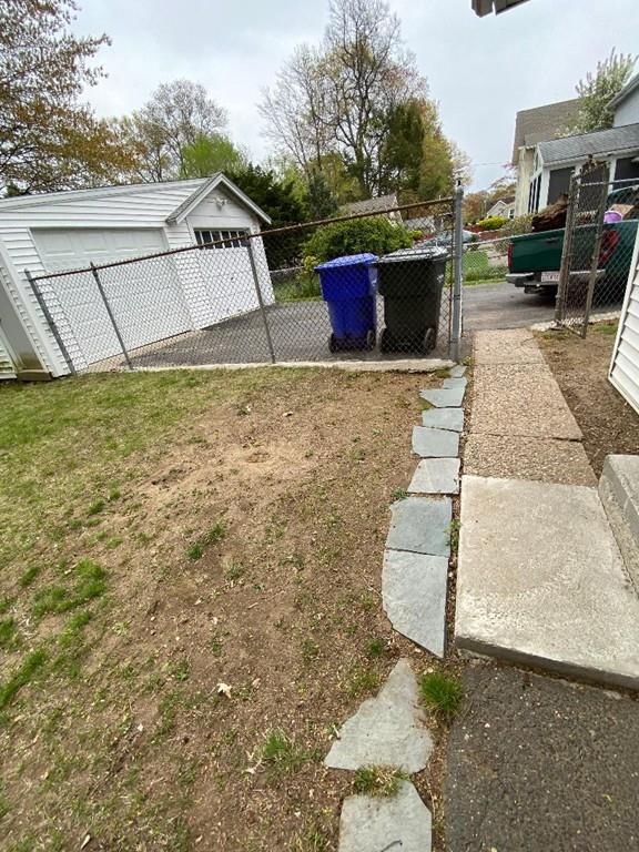 123 Audubon Street Springfield, MA 01108 - Photo 32 of 37