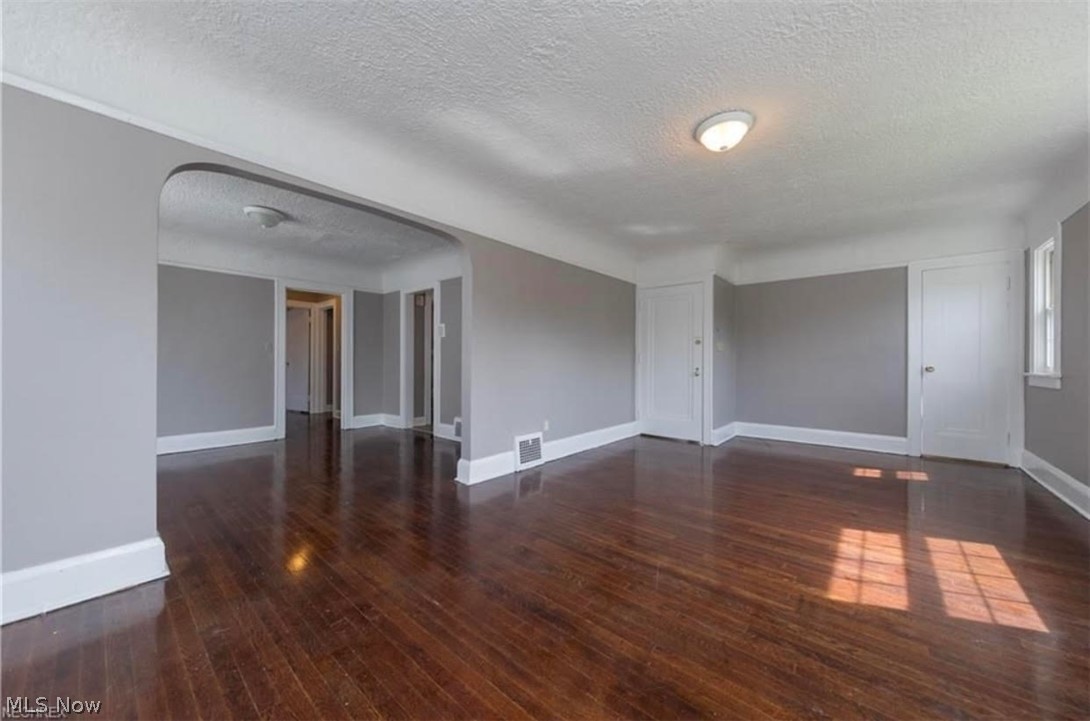 3589 Avalon Road Cleveland, OH 44120 - Photo 4 of 25