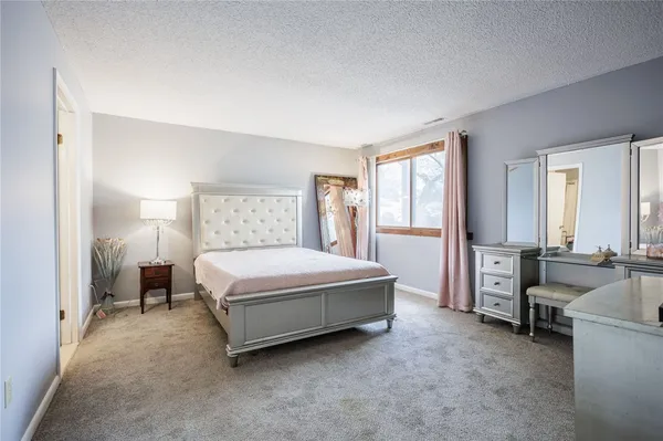 $239,900 | 118 Bay Village Drive, Irondequoit, NY 14609