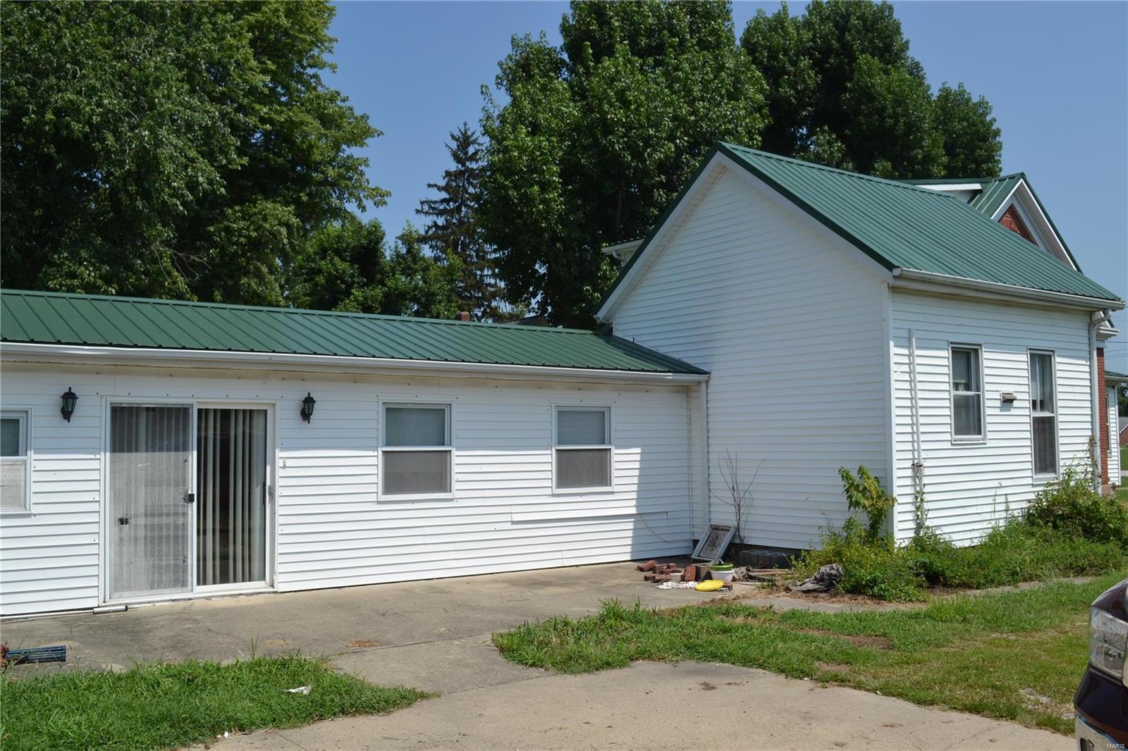 295 North Main Street Hoyleton, IL 62803 - Photo 3 of 6