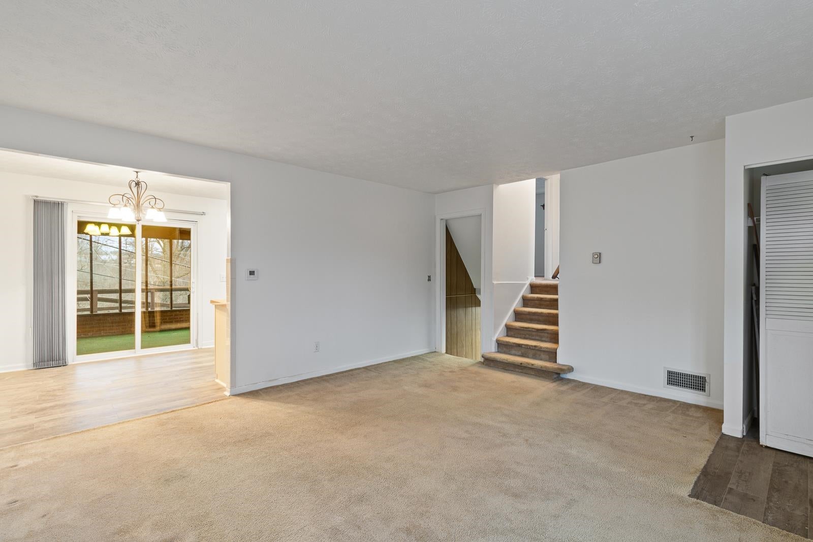 204 Morrow Road Huntington, WV 25701 - Photo 6 of 26 Gallery Image 6