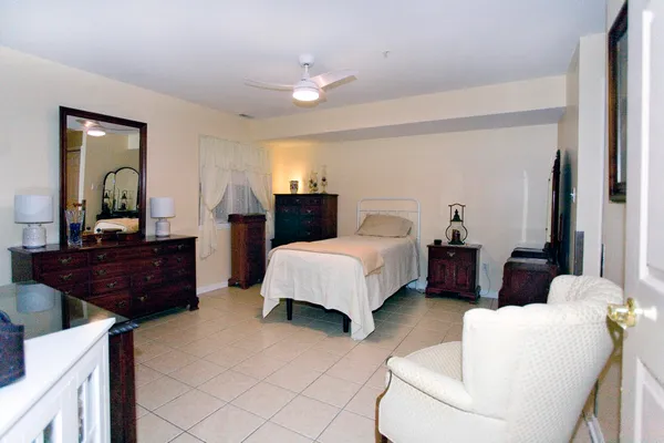 $219,990 | 2525 Longwood Drive, Unit 101, Highland, IN 46322