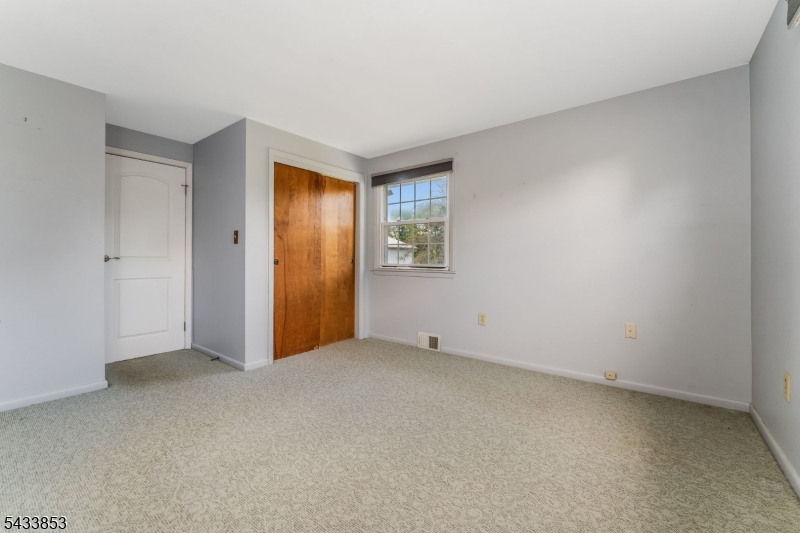 44 Pleasant Valley Road Washington, NJ 07882 - Photo 17 of 37
