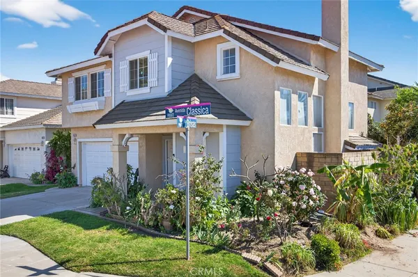 $800,000 | 1050 Avenida Classica, Oxnard, CA 93030