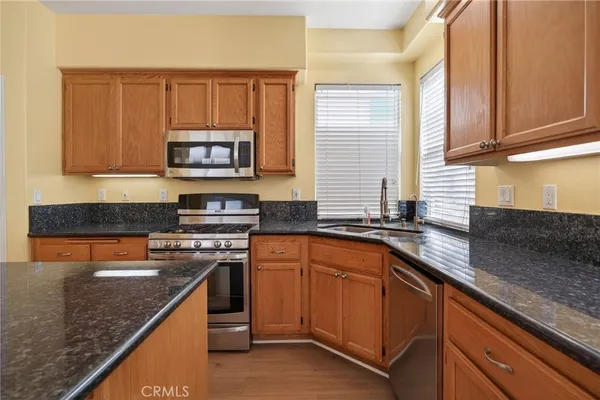 $800,000 | 1050 Avenida Classica, Oxnard, CA 93030