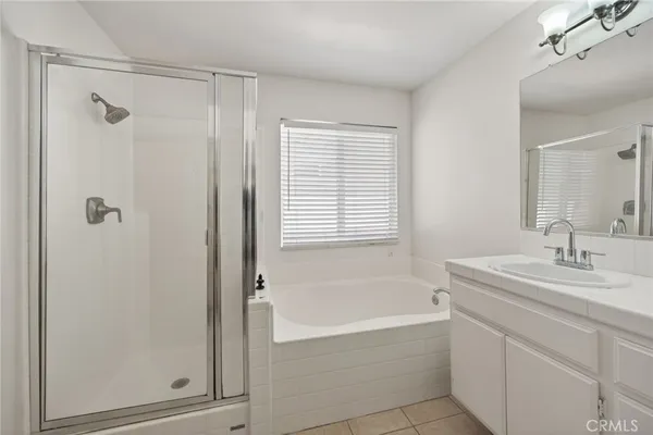 $800,000 | 1050 Avenida Classica, Oxnard, CA 93030