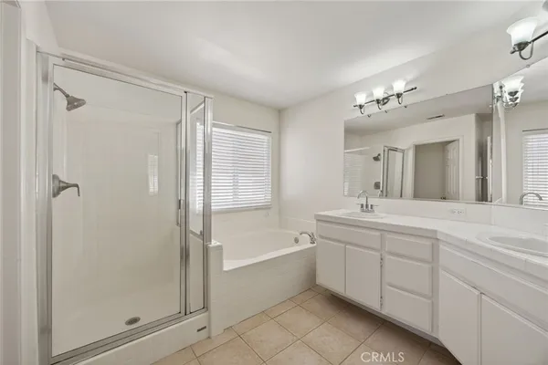 $800,000 | 1050 Avenida Classica, Oxnard, CA 93030