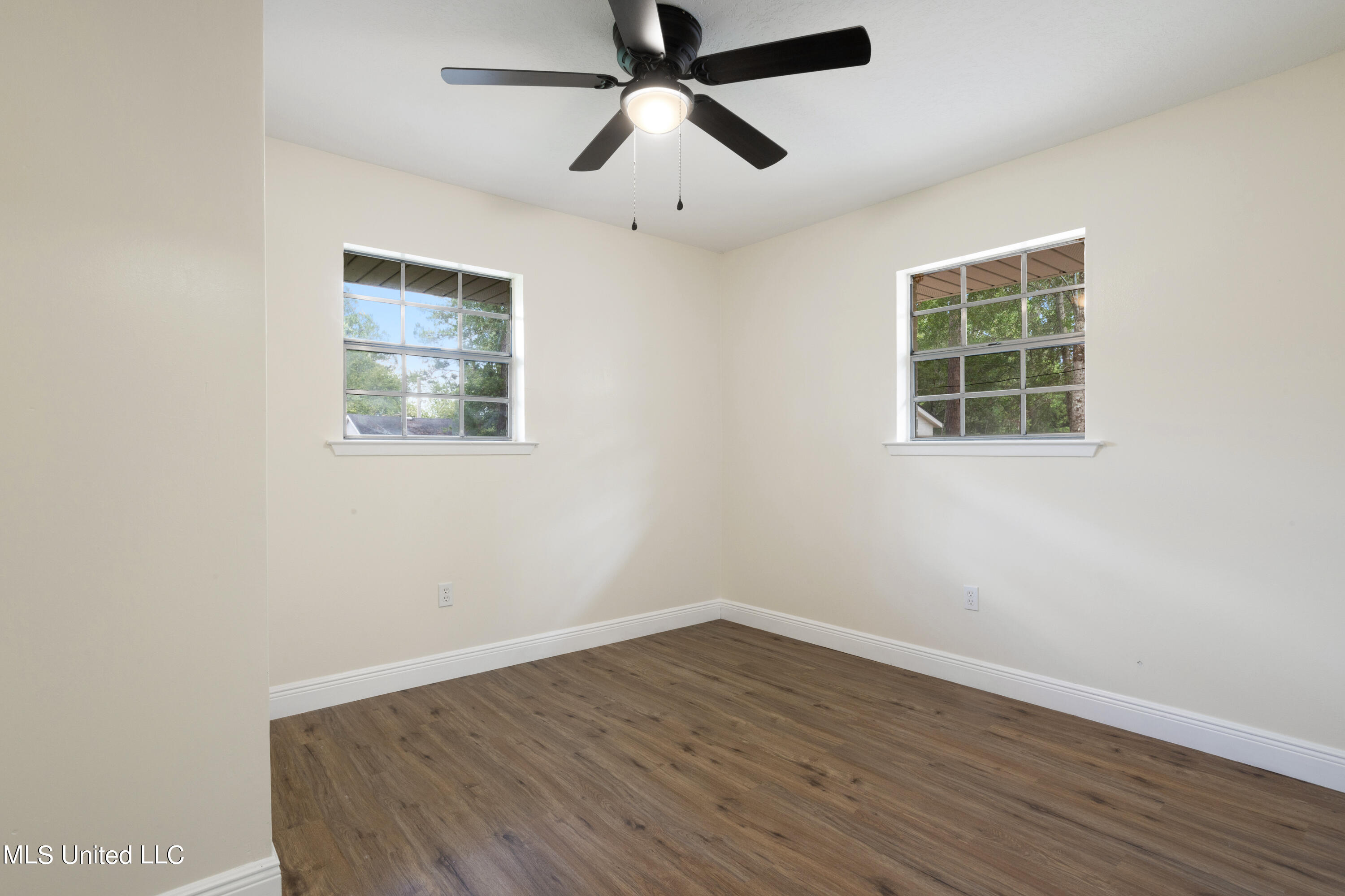 7473 Woolmarket Road Biloxi, MS 39532 - Photo 23 of 35 Bedroom