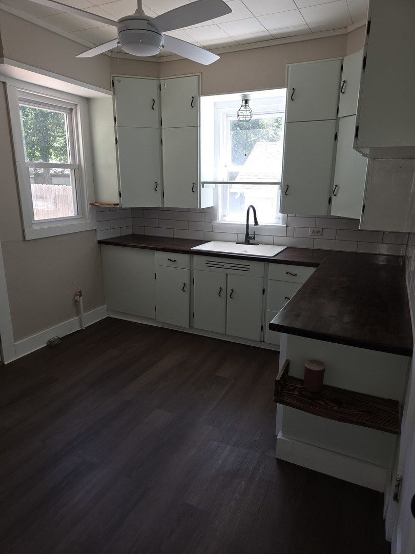 200 East North Street Walnut, IL 61376 - Photo 2 of 31