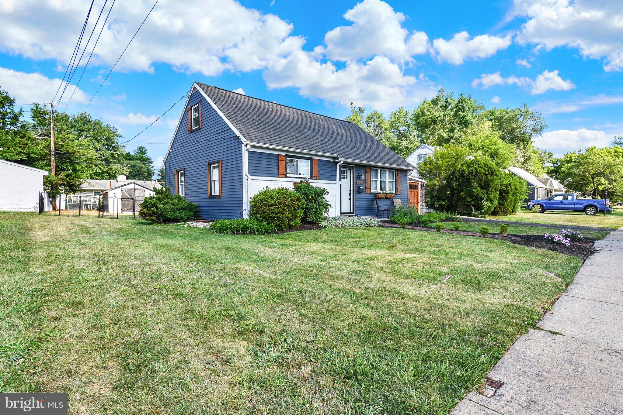 313 Charles Road Mechanicsburg, PA 17050 - Photo 3 of 26