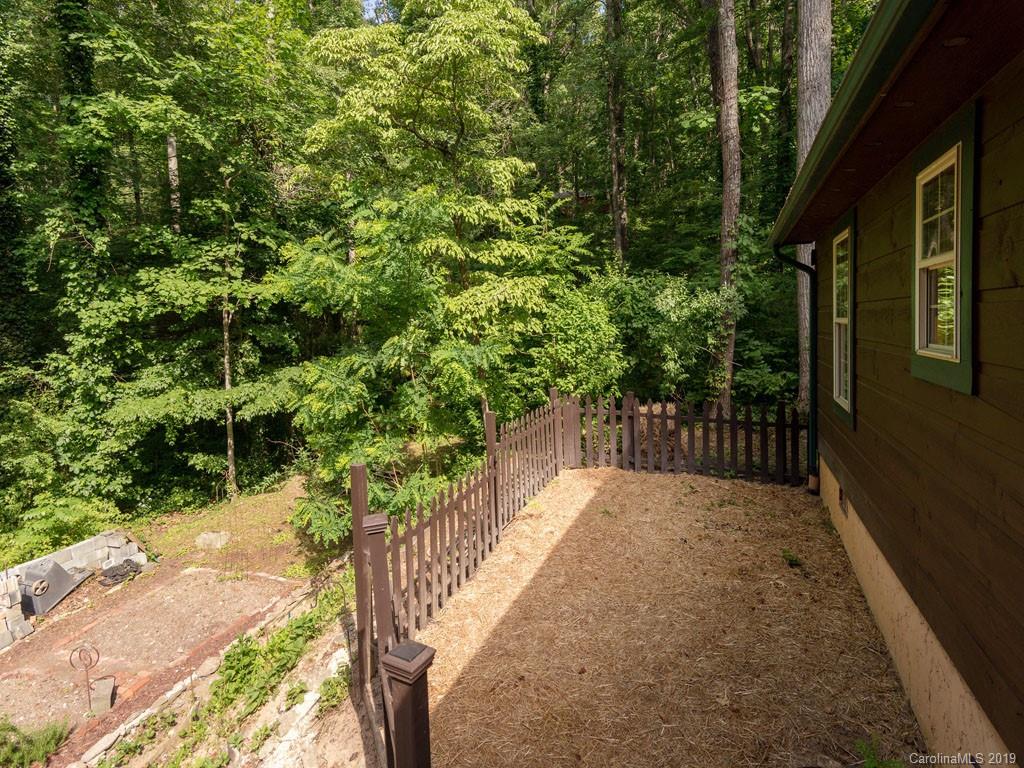 239 Colony Road Hendersonville, NC 28792 - Photo 20 of 25