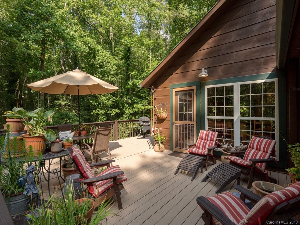 239 Colony Road Hendersonville, NC 28792 - Photo 4 of 25