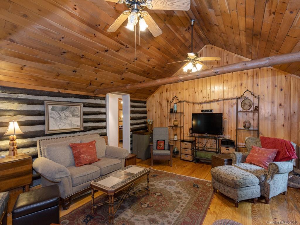239 Colony Road Hendersonville, NC 28792 - Photo 5 of 25