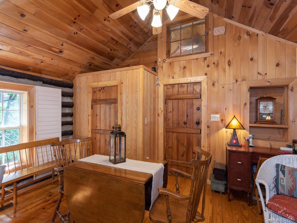 239 Colony Road Hendersonville, NC 28792 - Photo 9 of 25
