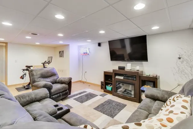 $399,000 | 11104 Boeger Court, Westchester, IL 60154