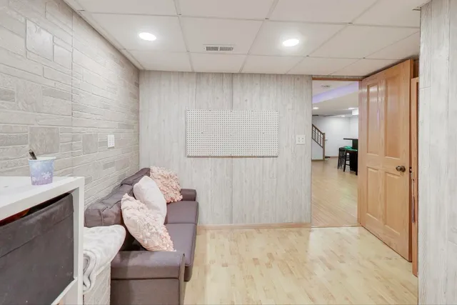 $399,000 | 11104 Boeger Court, Westchester, IL 60154