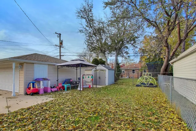 $399,000 | 11104 Boeger Court, Westchester, IL 60154