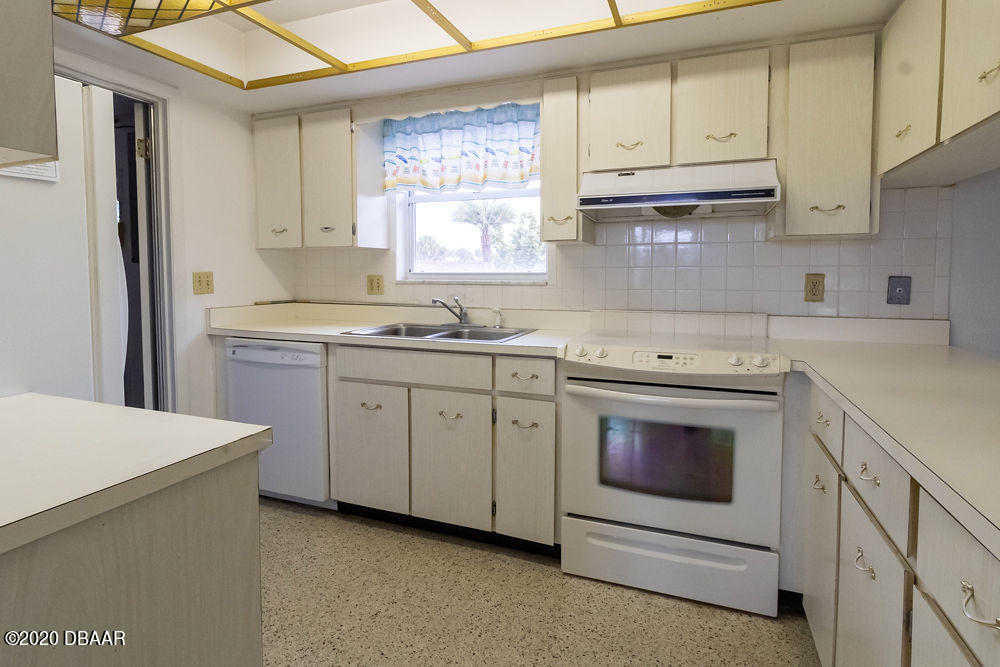 807 Marvin Road Ormond Beach, FL 32176 - Photo 8 of 25 Marvinkit2