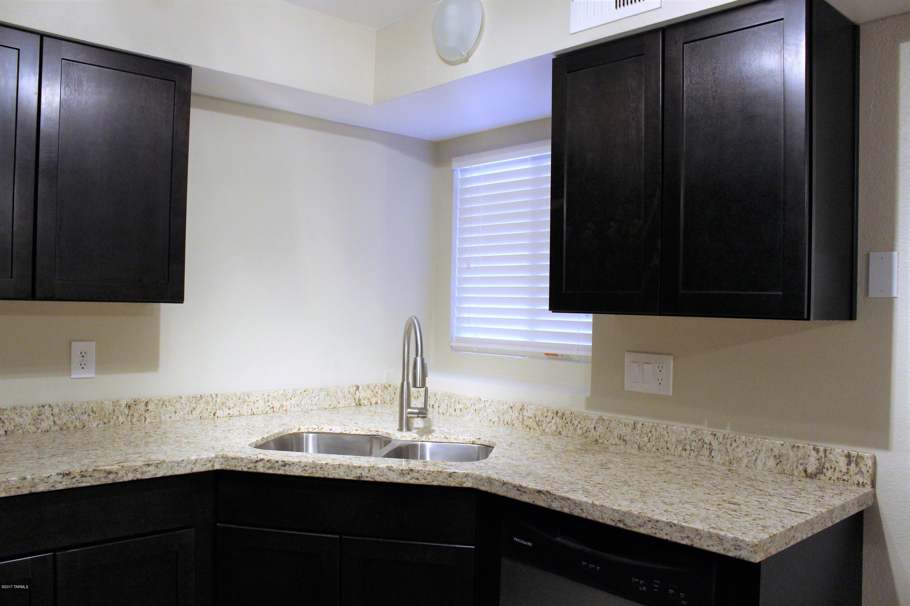 2172 North Pantano Road, Unit 115 Tucson, AZ 85715 - Photo 5 of 16