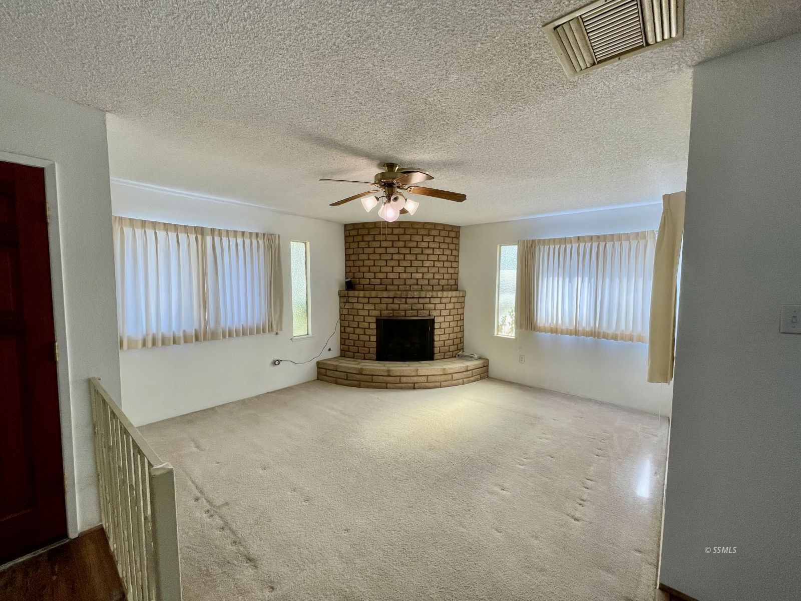 701 West Bataan Avenue Ridgecrest, CA 93555 - Photo 8 of 40
