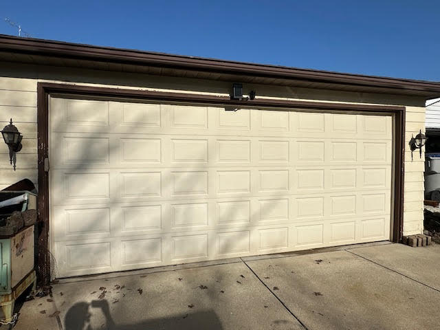 3548 South 96th Street Milwaukee, WI 53228 - Photo 8 of 8 Garage