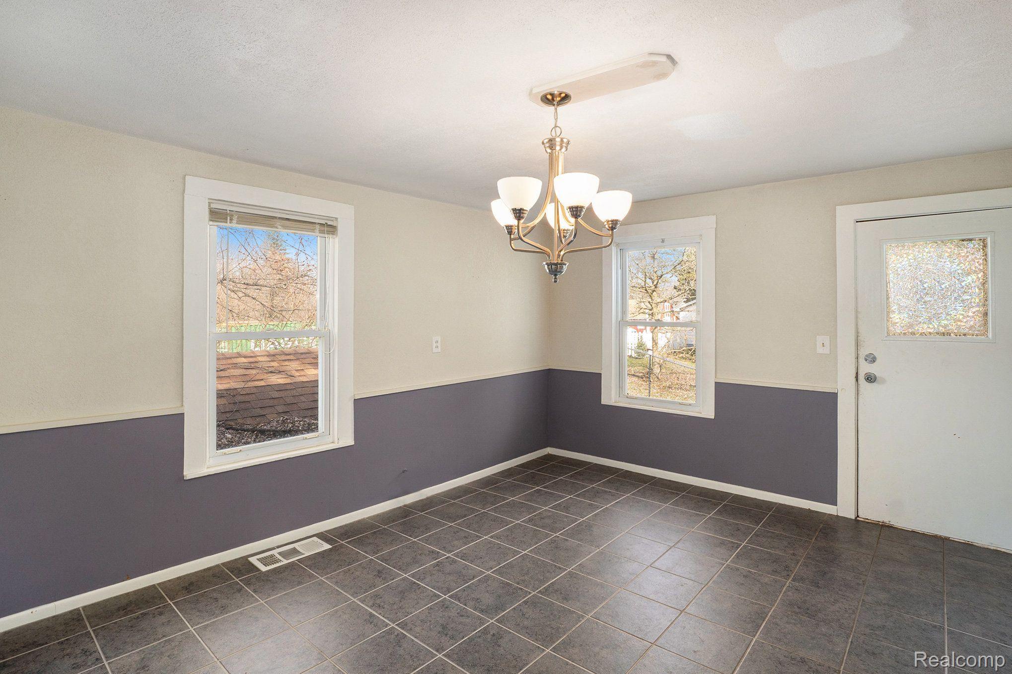 2033 Imlay City Road Lapeer, MI 48446 - Photo 7 of 33 Gallery Image 7
