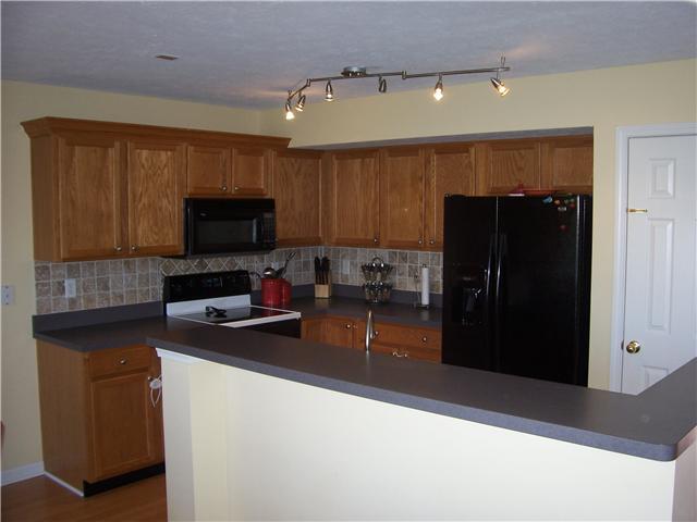 5590 Wakefield Road Greenwood, IN 46142 - Photo 4 of 15 Gallery Image 4