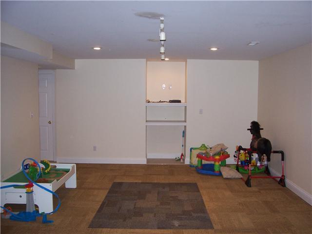 5590 Wakefield Road Greenwood, IN 46142 - Photo 9 of 15 Gallery Image 9