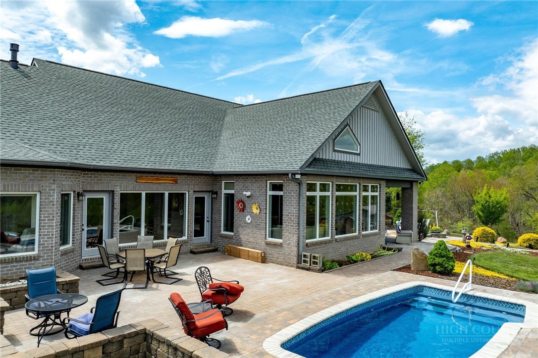4861 Dry Hill Road Butler, TN 37640 - Photo 8 of 50 Gallery Image 8
