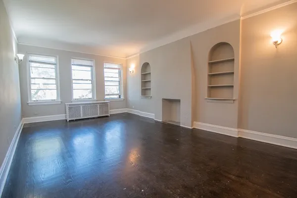 $1,550 | 2445 West Rosemont Avenue, Unit 3, Chicago, IL 60659