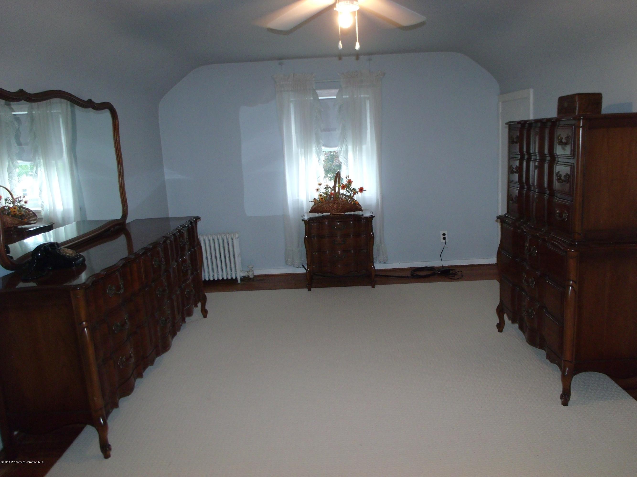 1458 Layton Road Clarks Summit, PA 18411 - Photo 16 of 24 Gallery Image 16