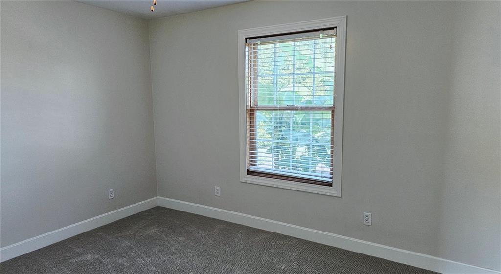 313 South Thompson Street Butler, MO 64730 - Photo 6 of 18