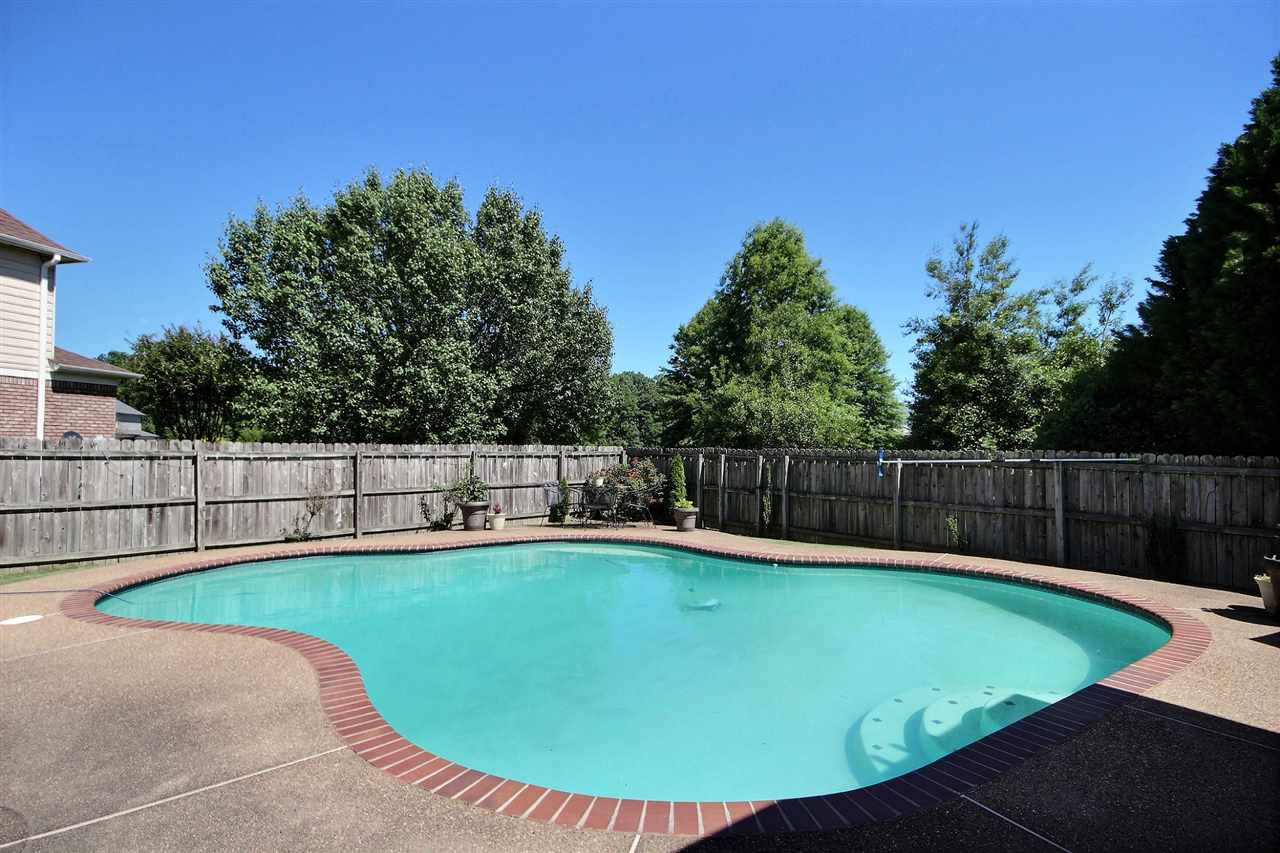 1756 John Ridge Drive Collierville, TN 38017 - Photo 2 of 24 Gallery Image 2