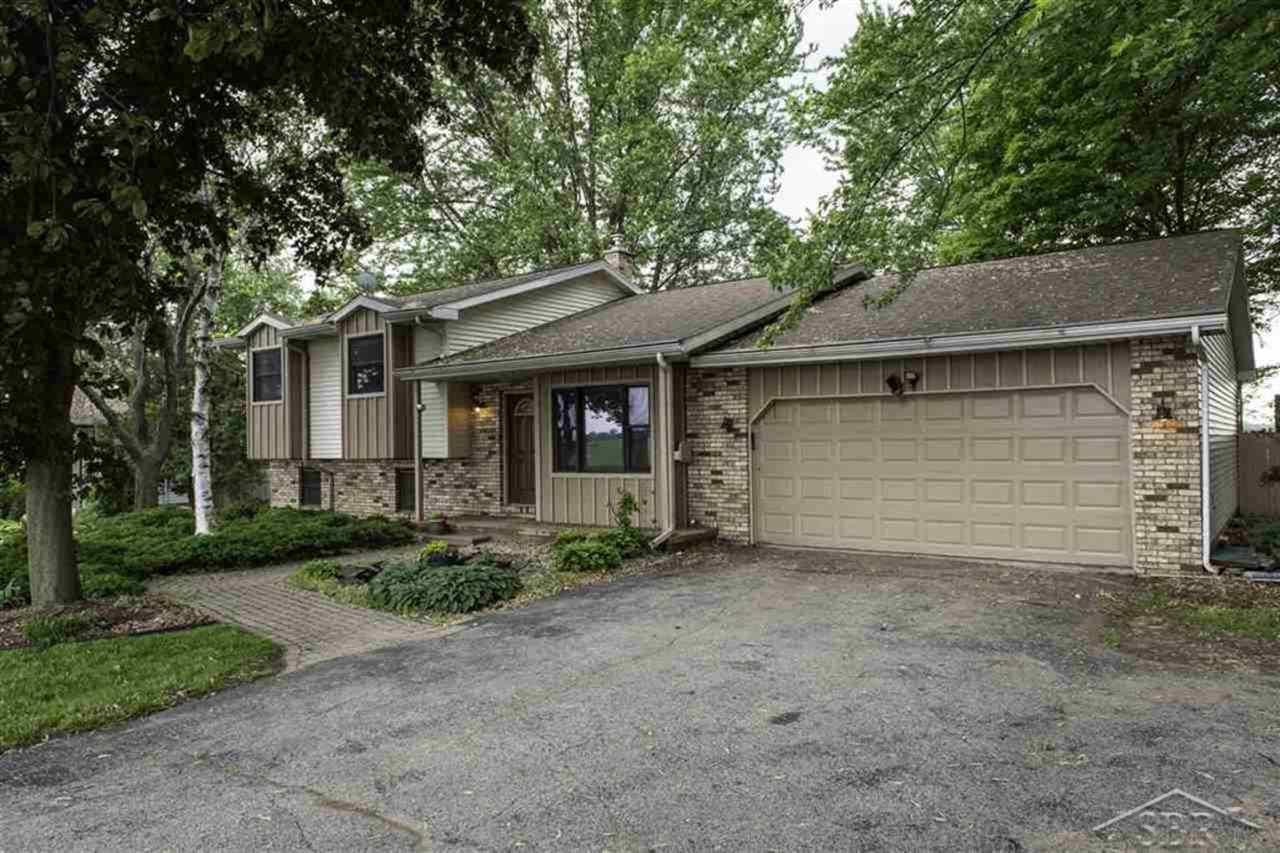 5900 Garfield Road Auburn, MI 48611 - Photo 1 of 31