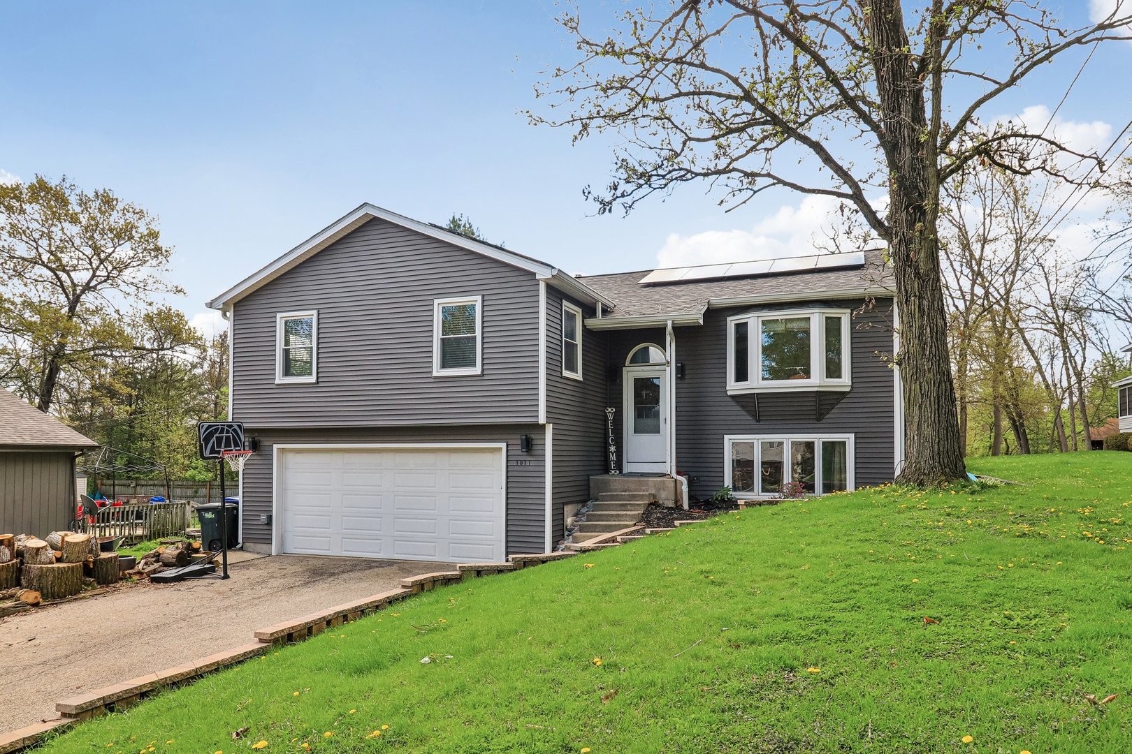 1011 Ridgewood Avenue McHenry, IL 60051 - Photo 2 of 43 Gallery Image 2