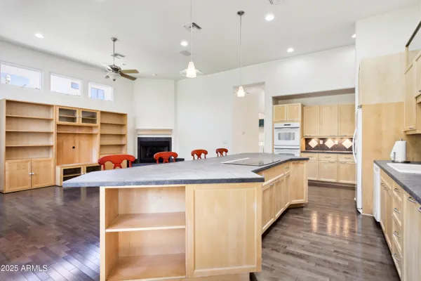 $1,395,000 | 316 East Bethany Home Road, Phoenix, AZ 85012