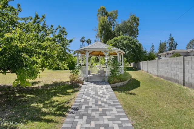 $1,490,000 | 316 East Bethany Home Road, Phoenix, AZ 85012