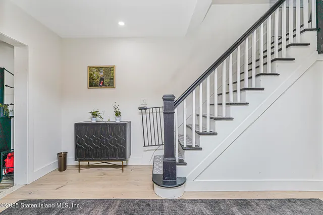 a view of entryway and hall