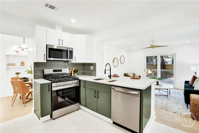 $424,900 | 1404 East 40th Street, Savannah, GA 31404