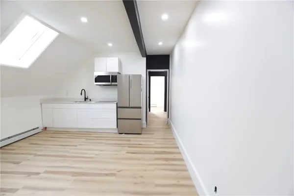 $1,600 | 686 Broadway, Unit 3R, Pawtucket, RI 02860