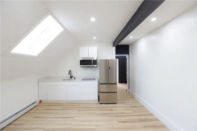 $1,600 | 686 Broadway, Unit 3R, Pawtucket, RI 02860