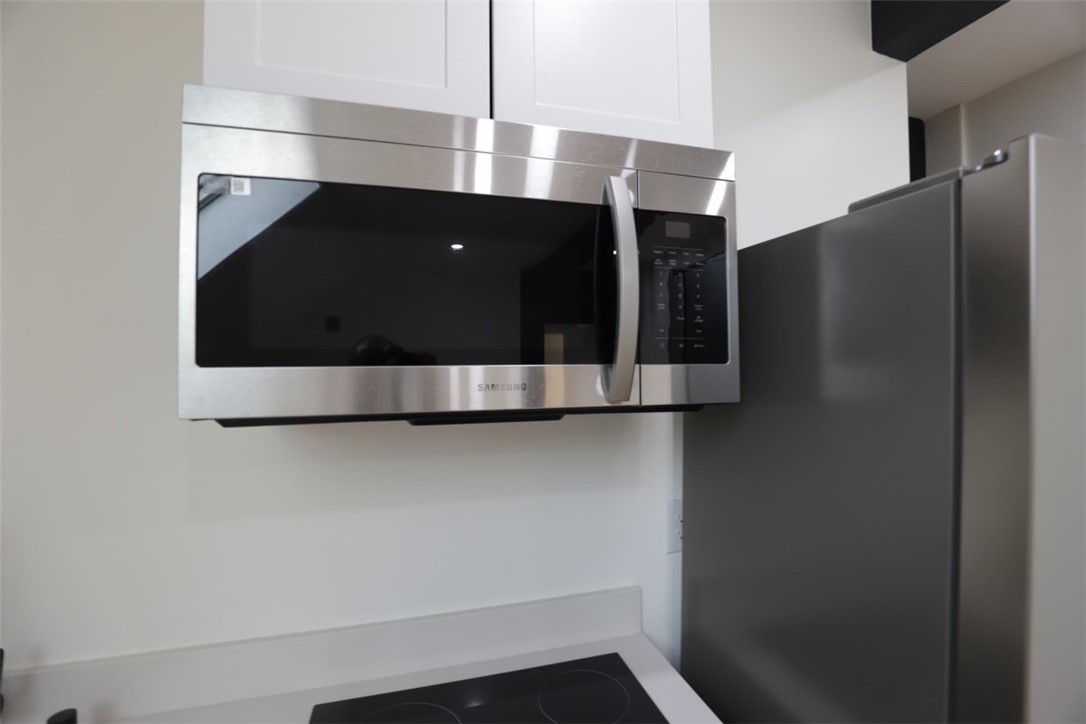 686 Broadway, Unit 3R Pawtucket, RI 02860 - Photo 5 of 12