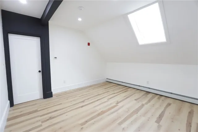 $1,600 | 686 Broadway, Unit 3R, Pawtucket, RI 02860